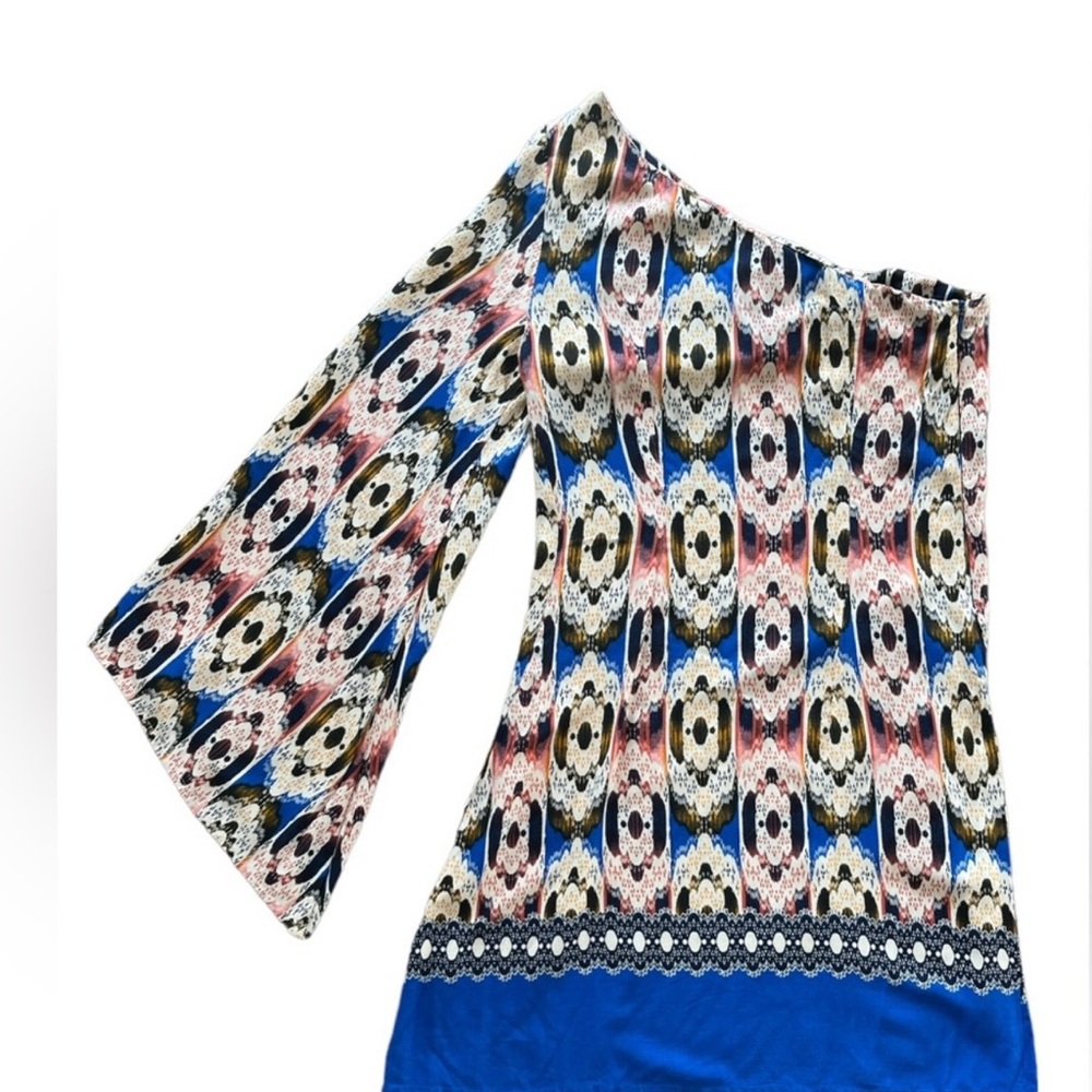 Farm Rio Anthropology One Shoulder Bell Sleeve Dress Size Small.